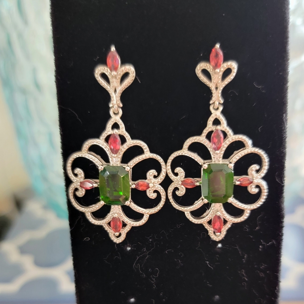 Gorgeous Natural Chrome Diopside and Mozambique Garnet Earrings Platinum over SS - Picture 4 of 8